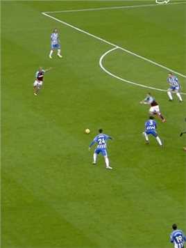 过人，跑位，射门，灵气十足！#英超 #足球